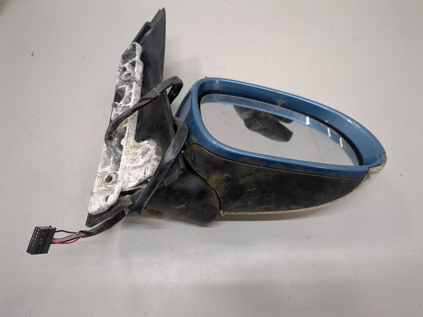 Зеркало правое электрическое