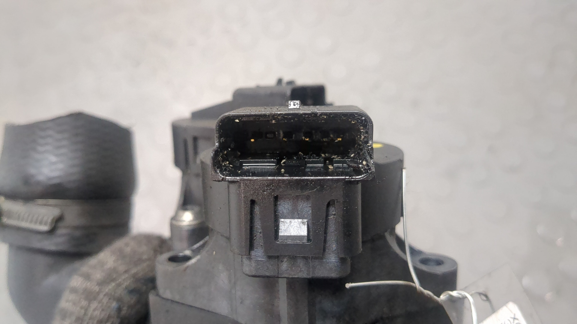 Заслонка дроссельная электрическая