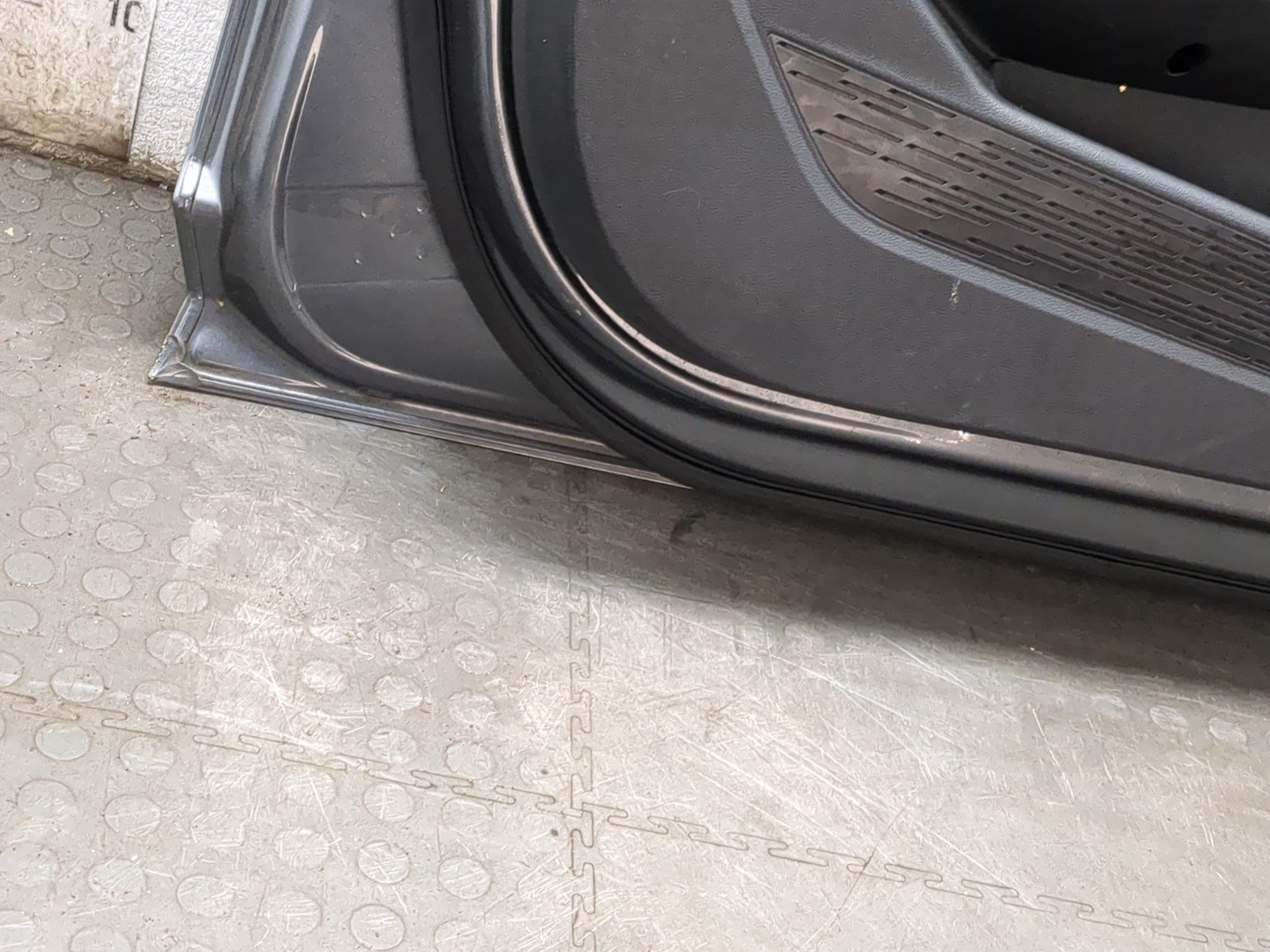 Дверь передняя левая