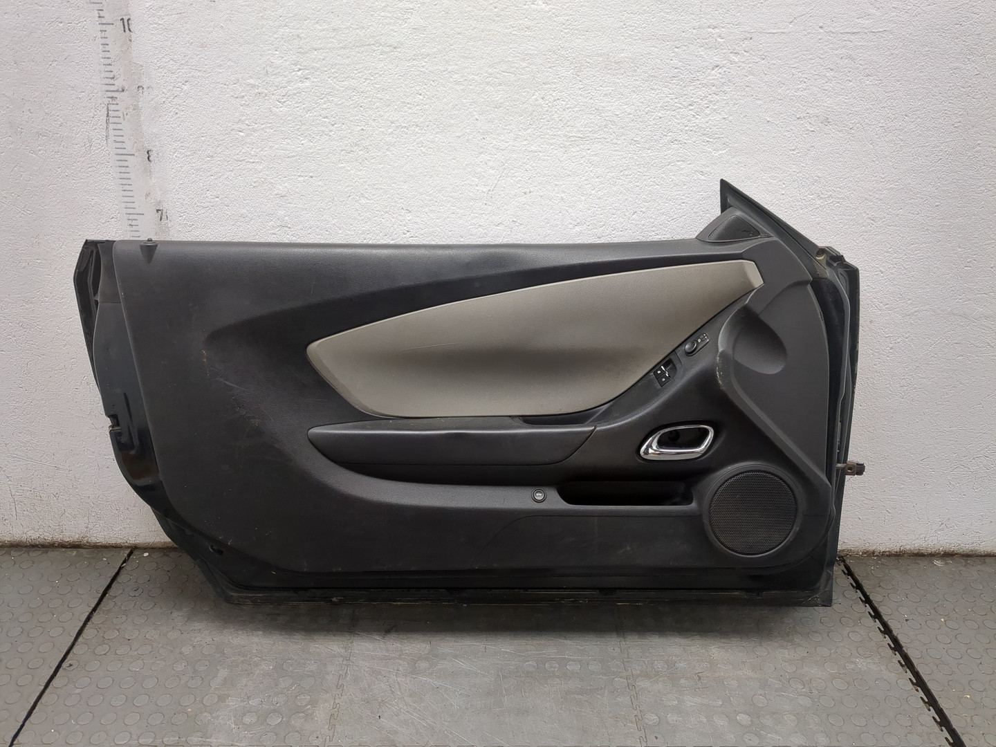 Дверь передняя левая