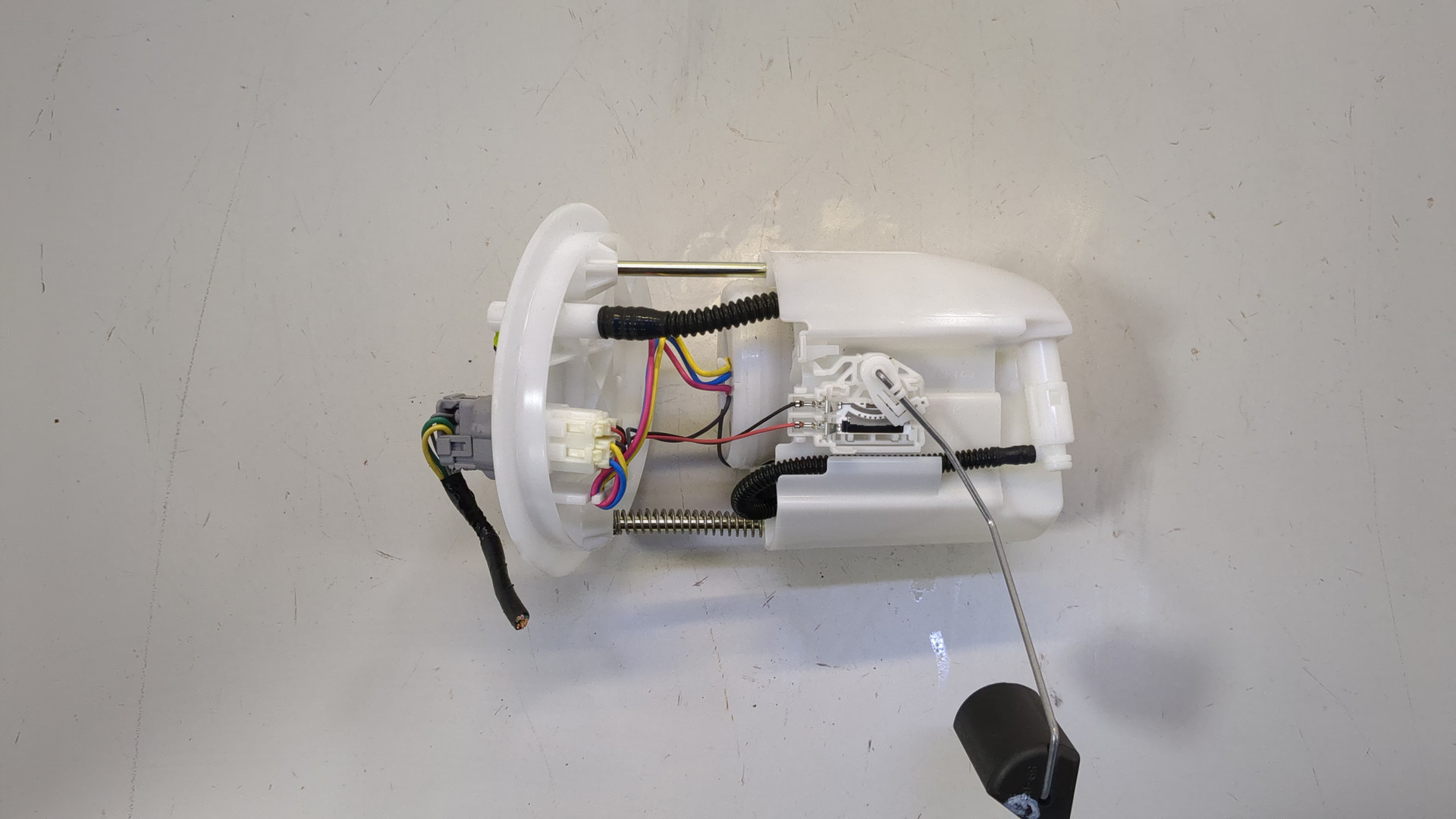 Насос топливный электрический