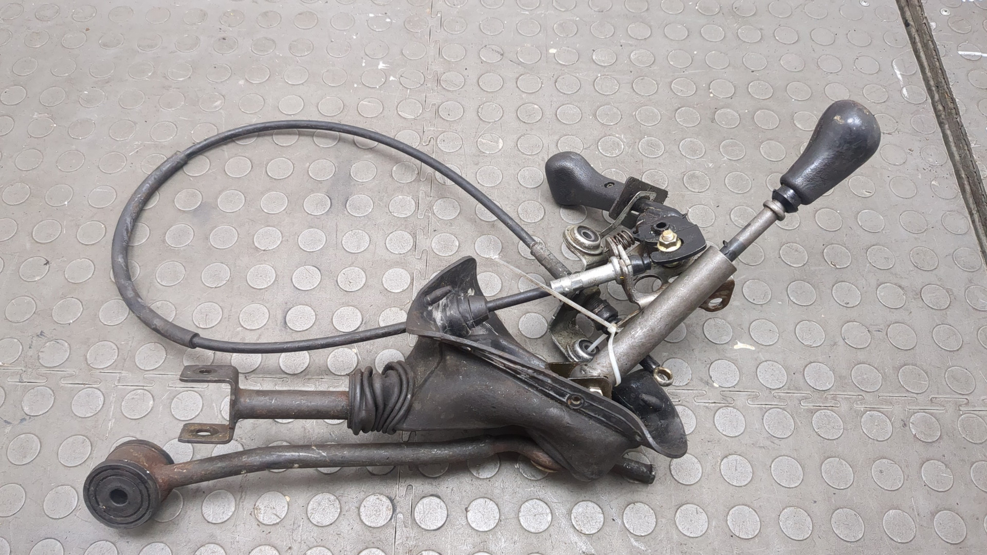 Кулиса МКПП / АКПП