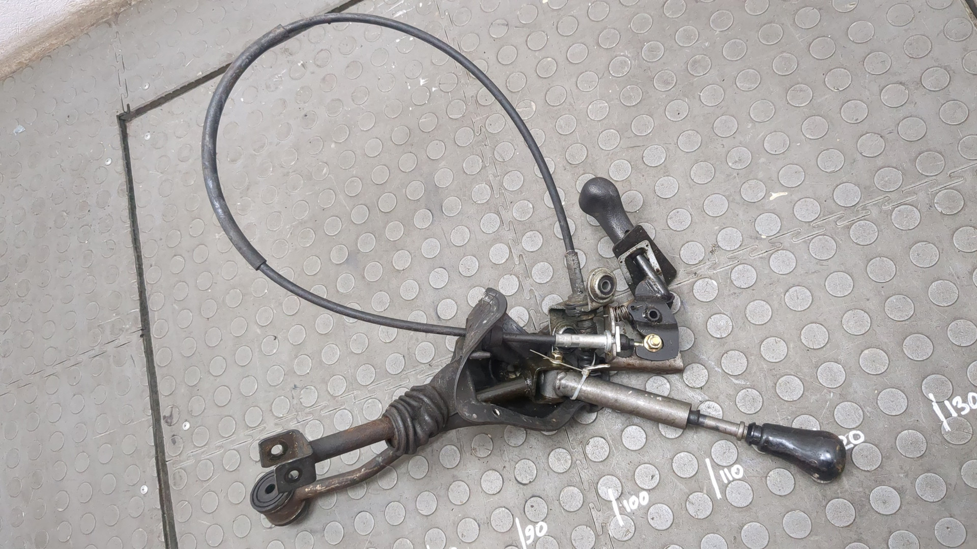 Кулиса МКПП / АКПП