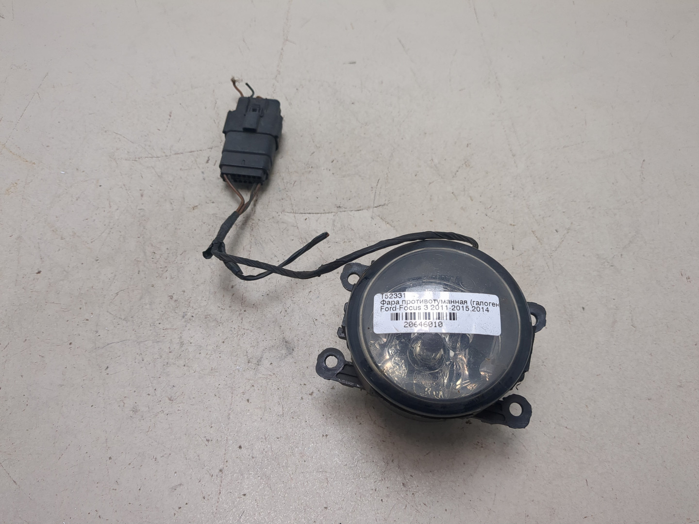 Фара противотуманная левая
