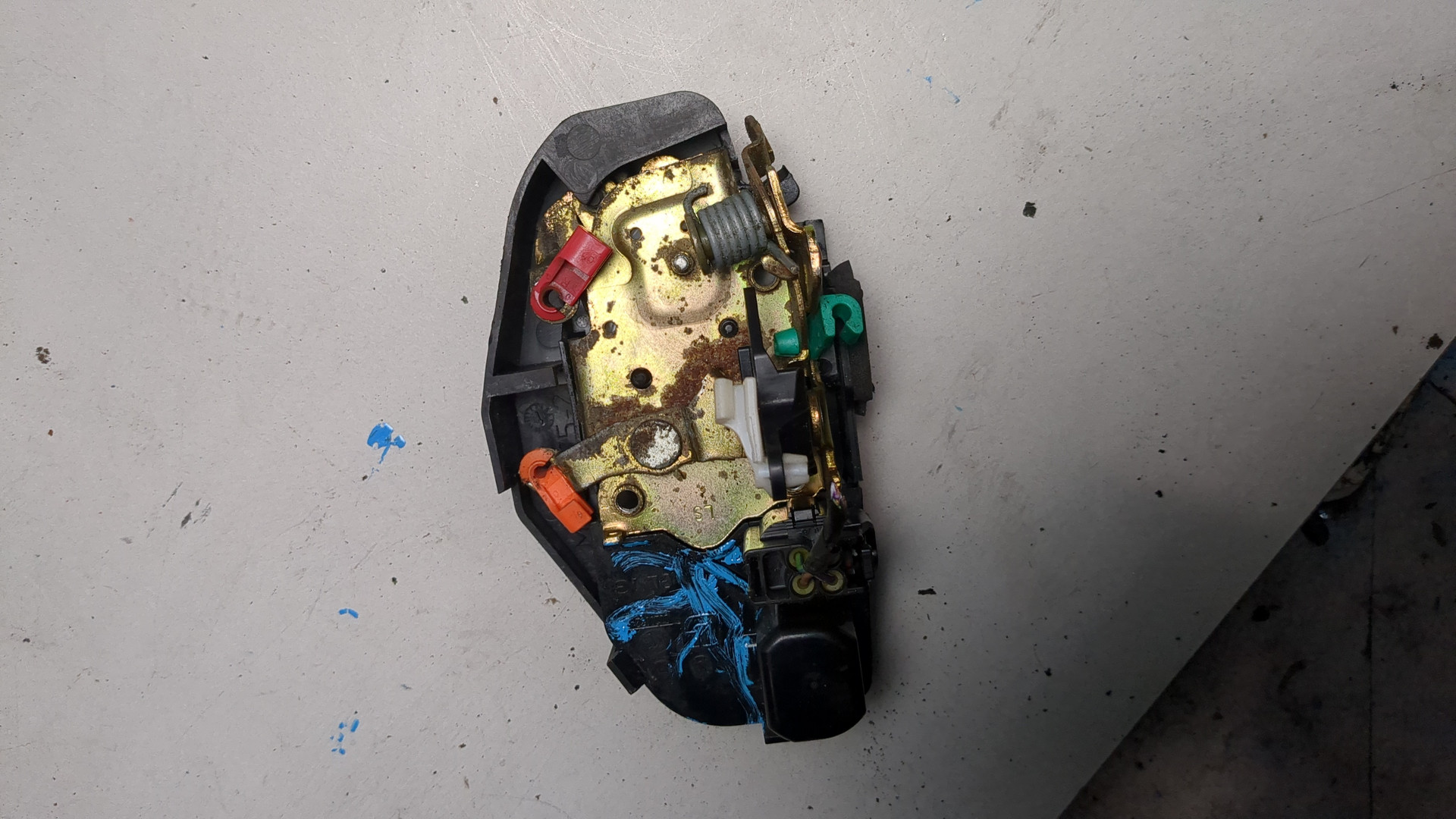 Фара противотуманная правая