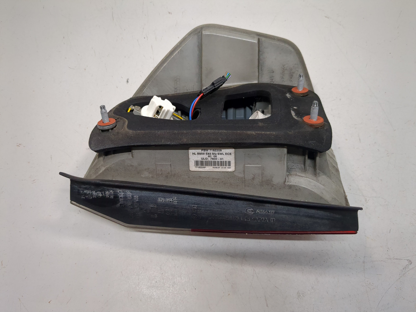 Фонарь задний левый