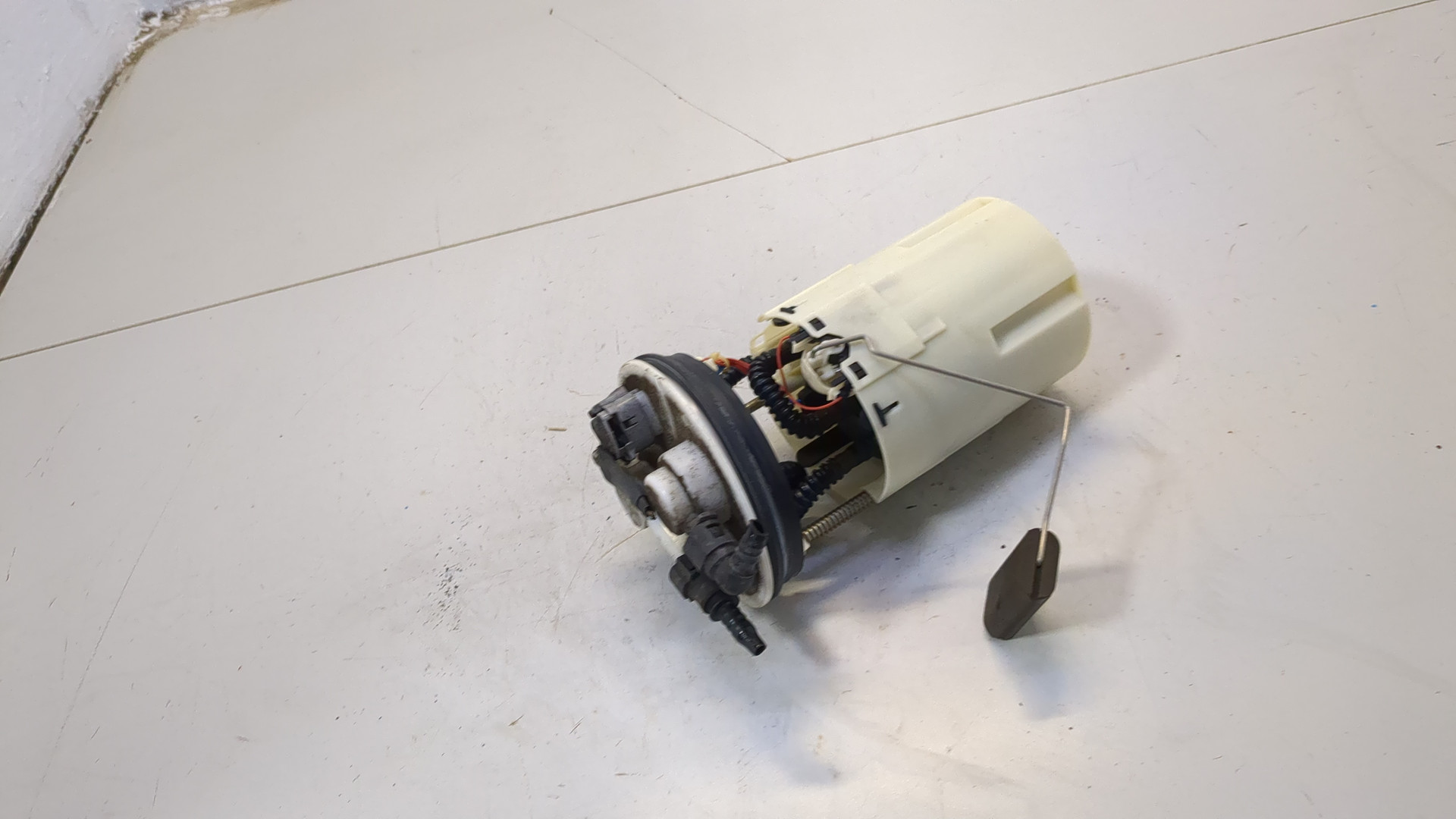 Насос топливный электрический