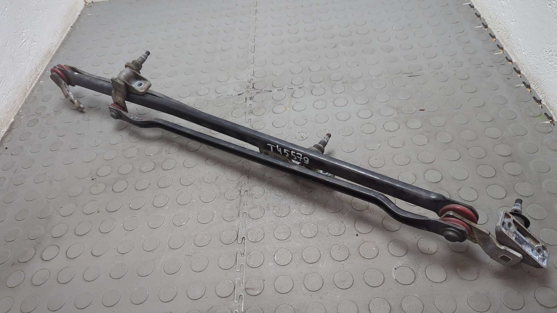 Трапеция стеклоочистителей