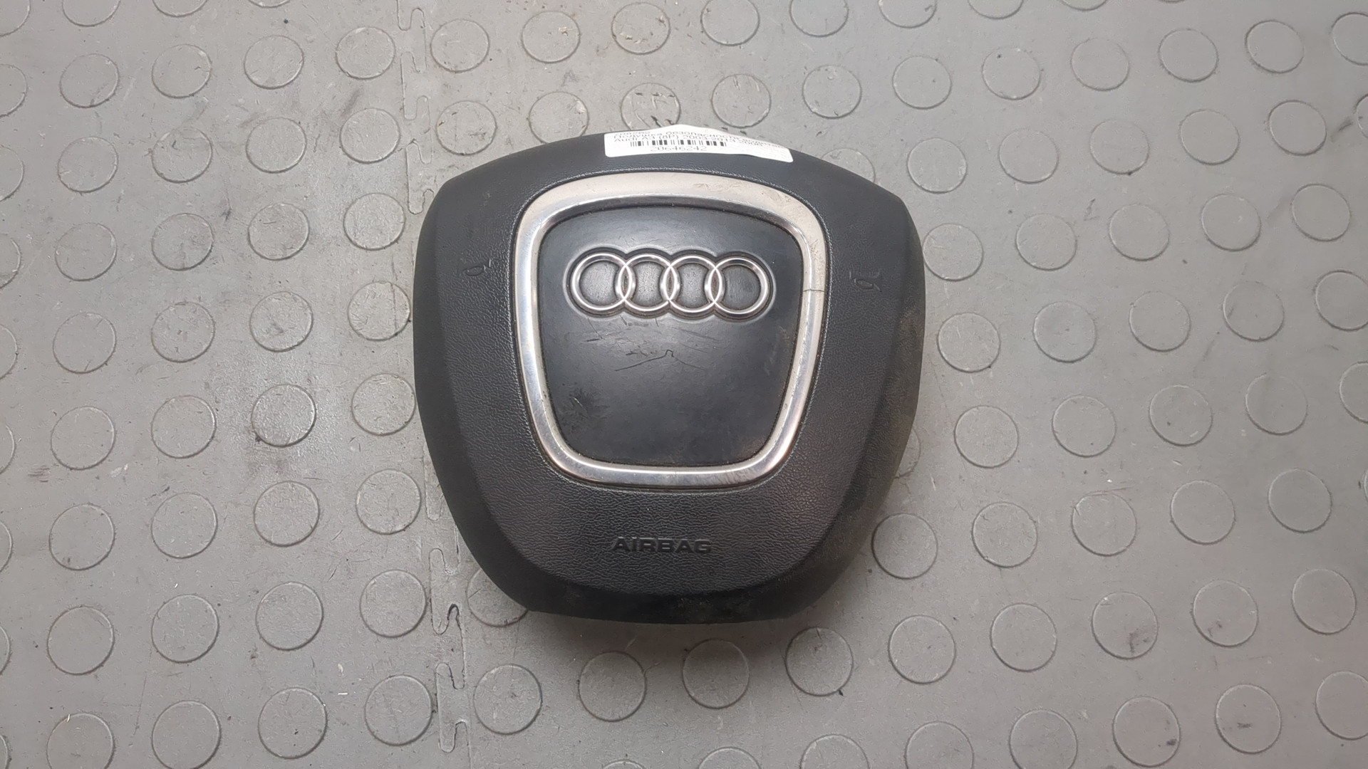 Подушка безопасности в рулевое колесо