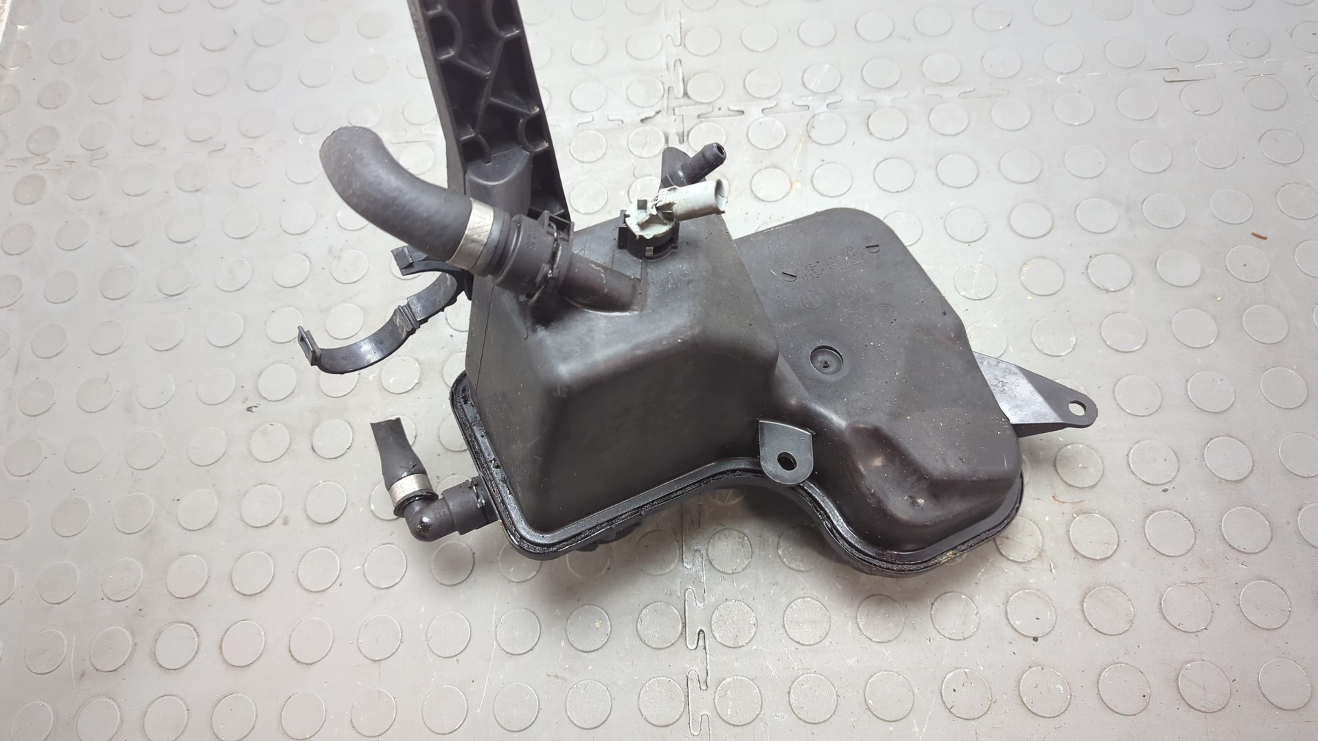 Бачок расширительный