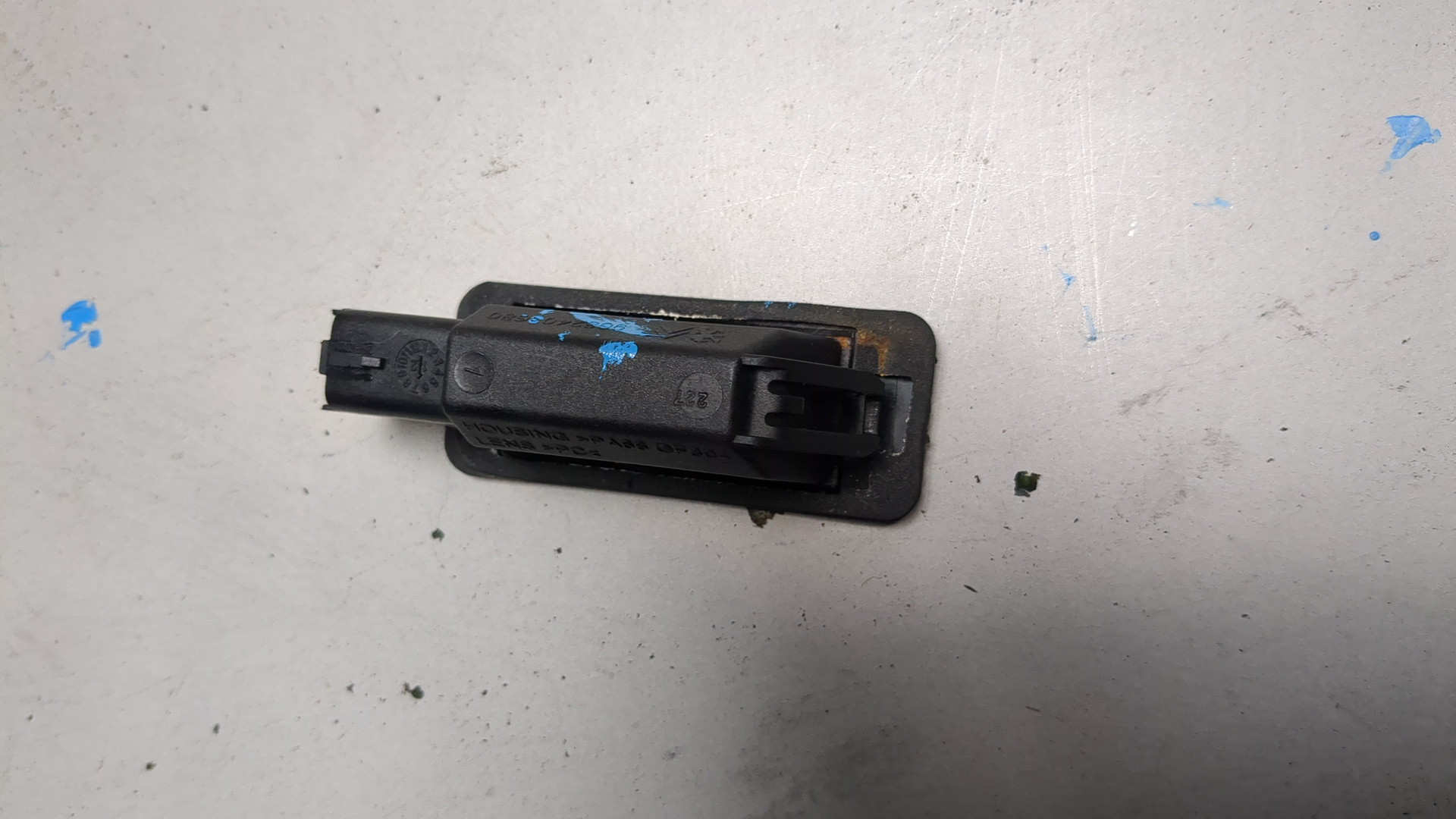 Фонарь подсветки номера