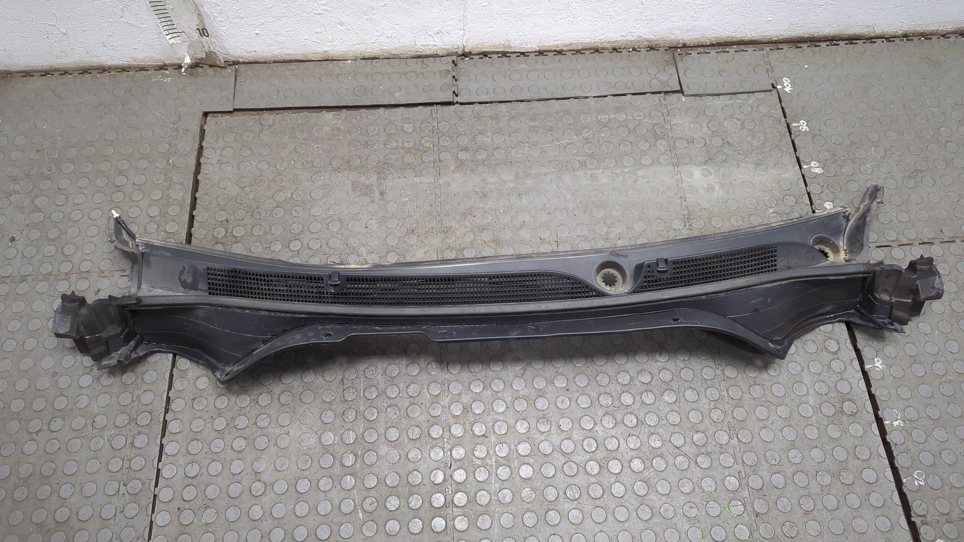 Решетка стеклоочистителей (Жабо)