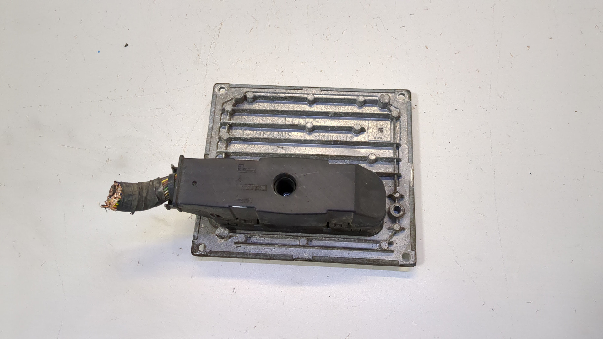 Блок управления двигателем