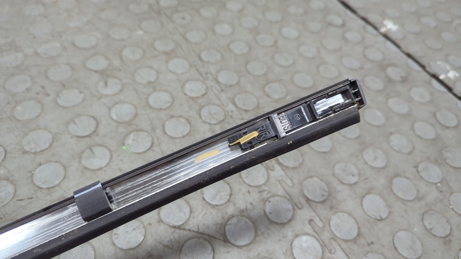 Молдинг крыши правый