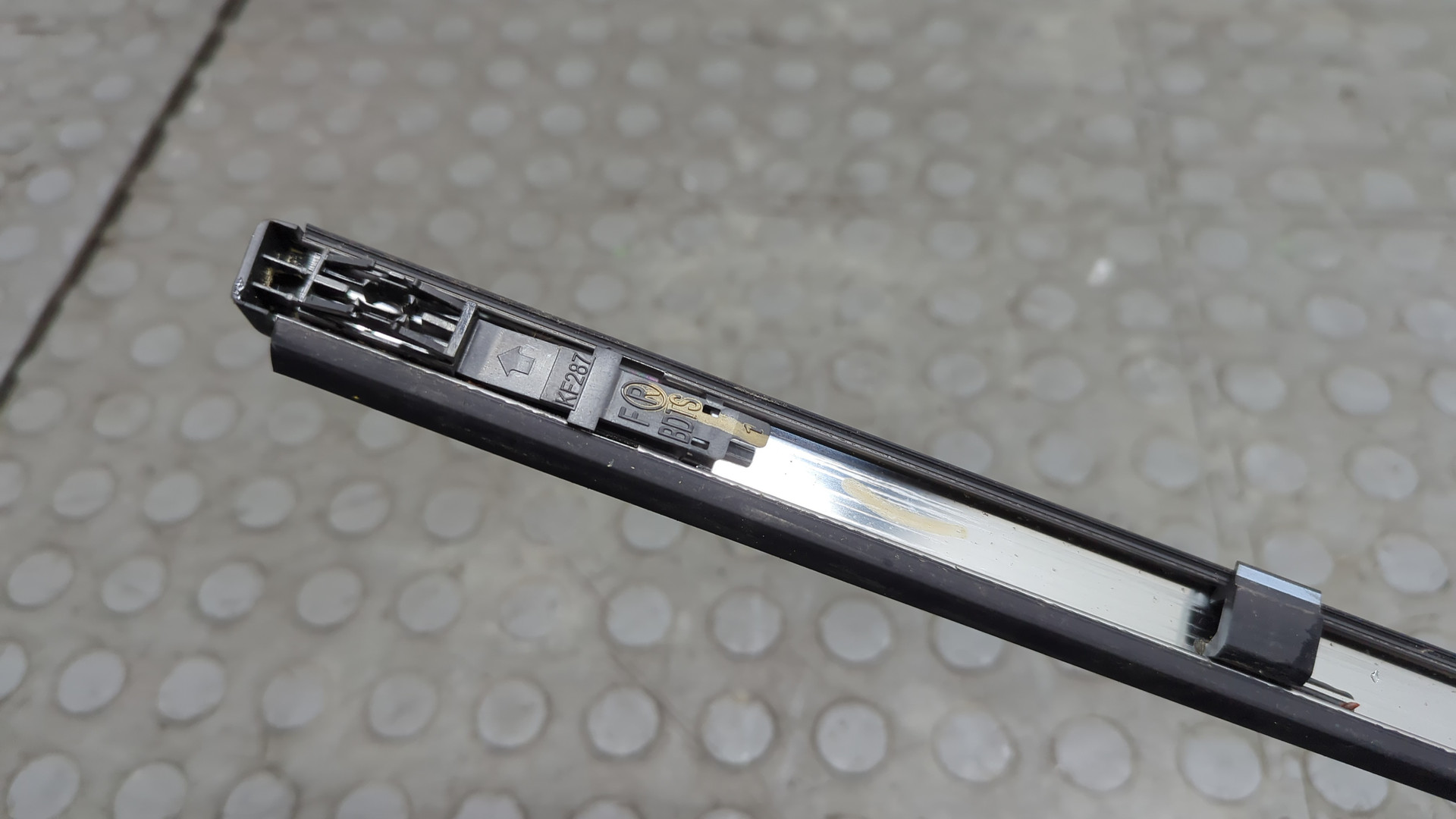 Молдинг крыши правый