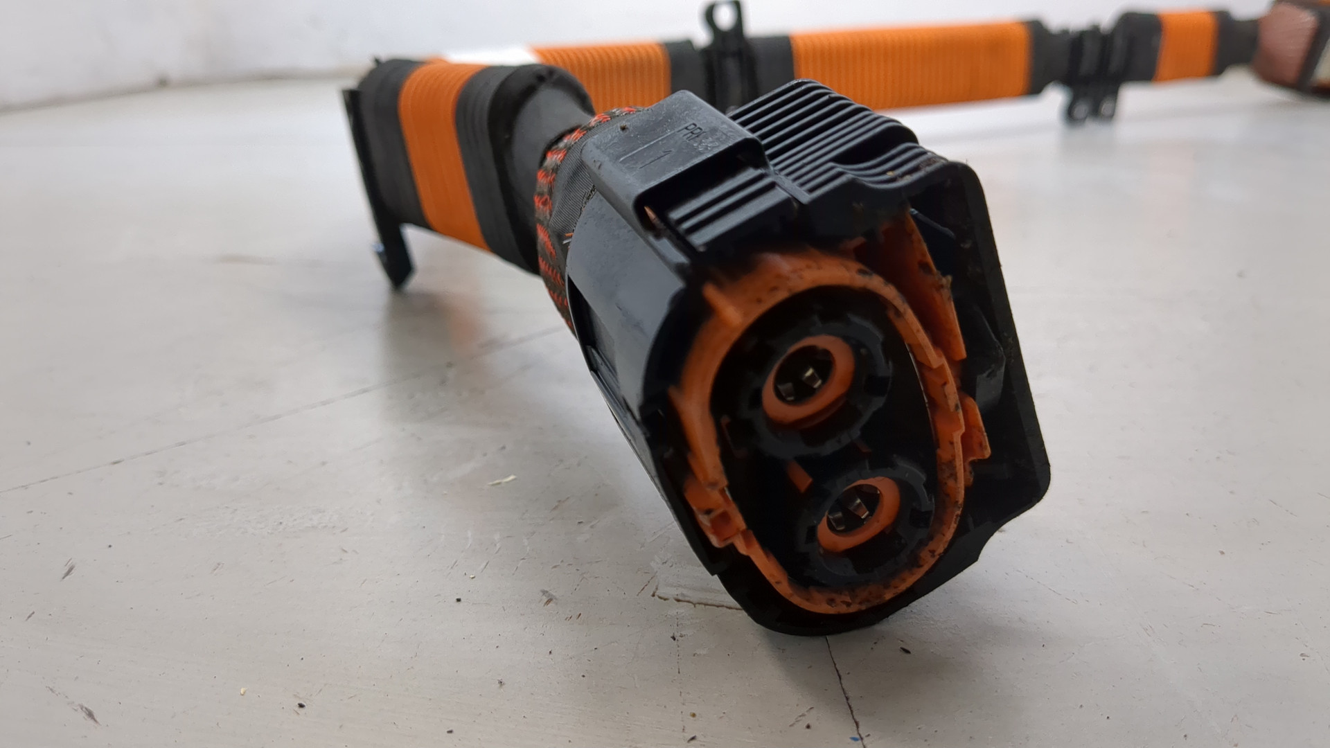 Провод высокого напряжения