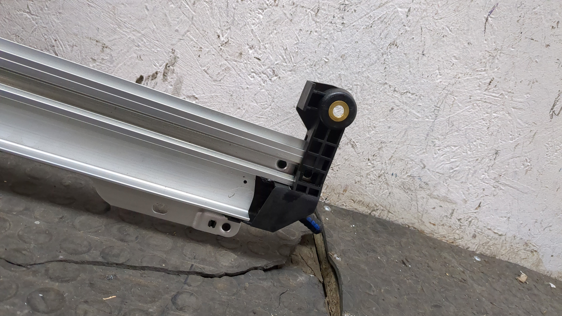 Люк в сборе электрический