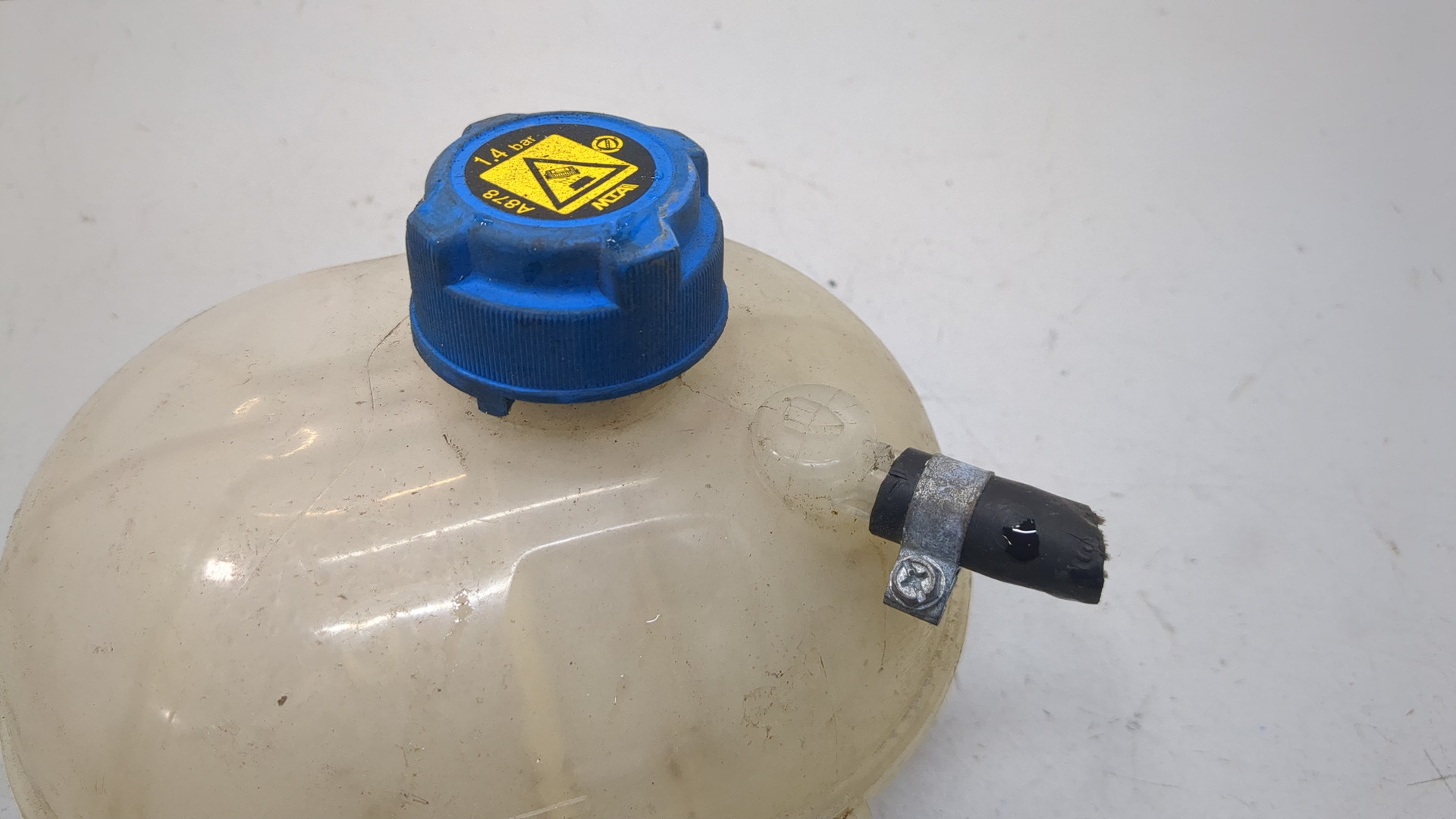 Бачок расширительный