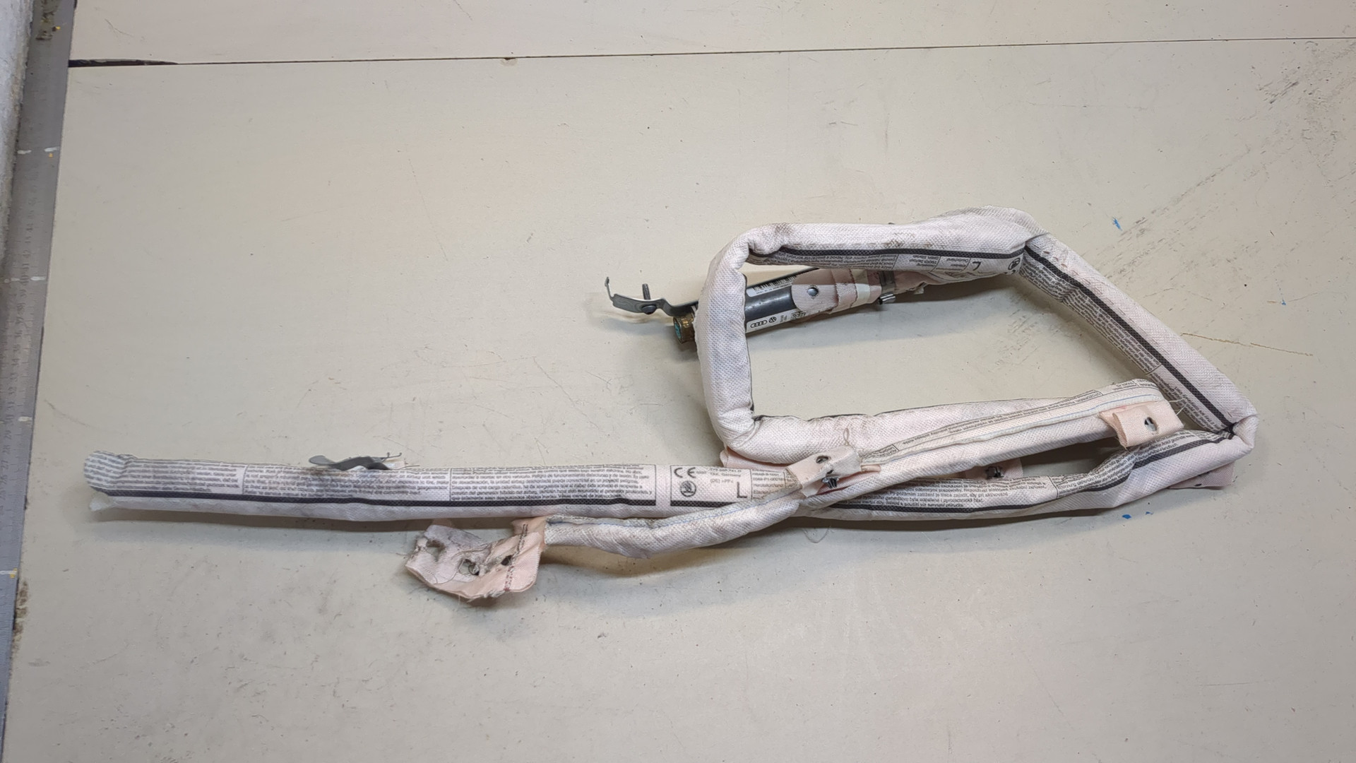 Подушка безопасности боковая (шторка)