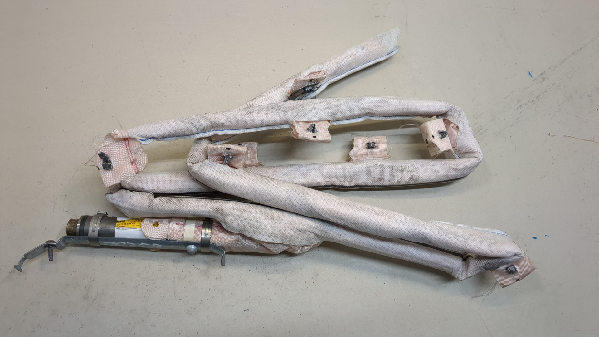 Подушка безопасности боковая (шторка)