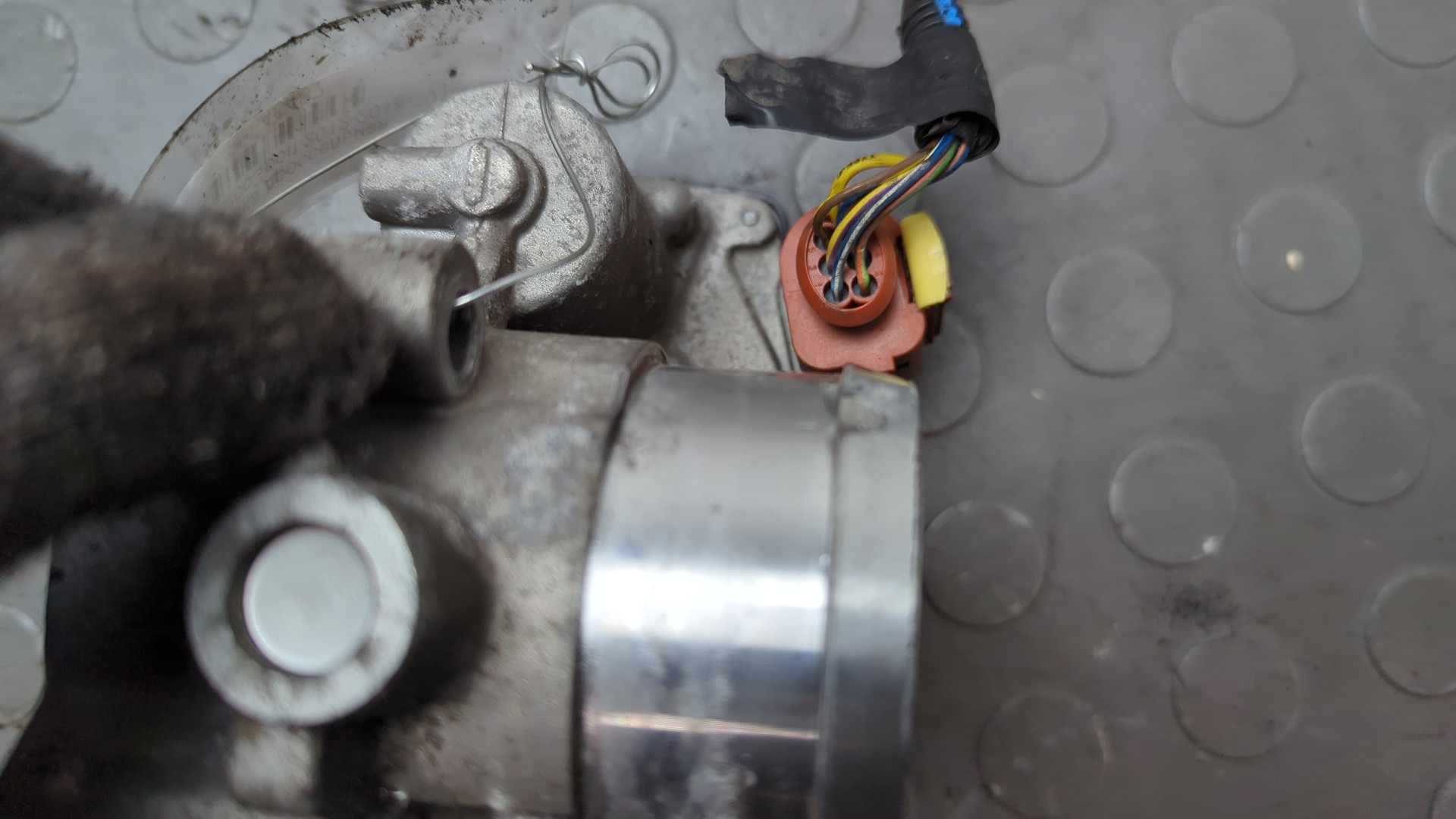 Заслонка дроссельная электрическая