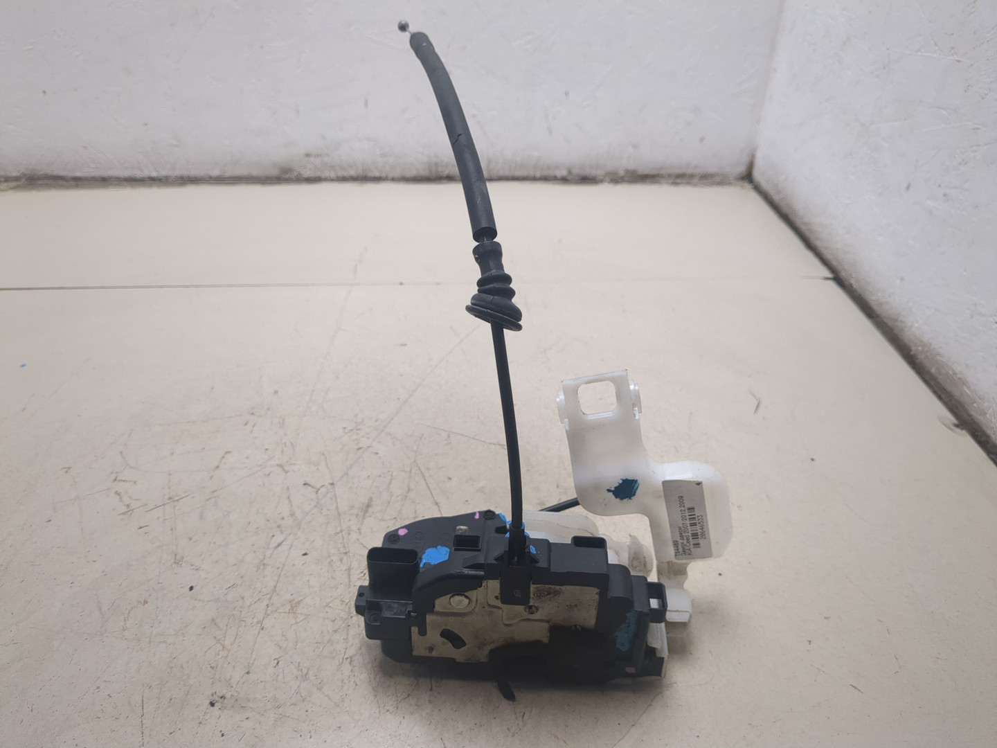 Замок двери передней правой