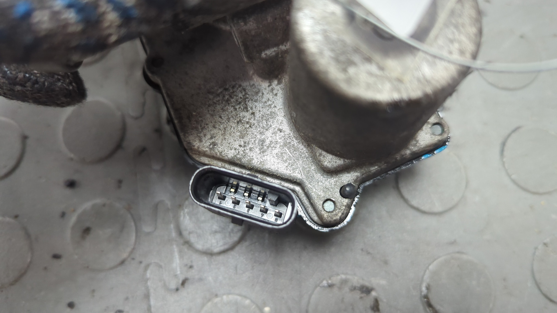 Заслонка дроссельная электрическая