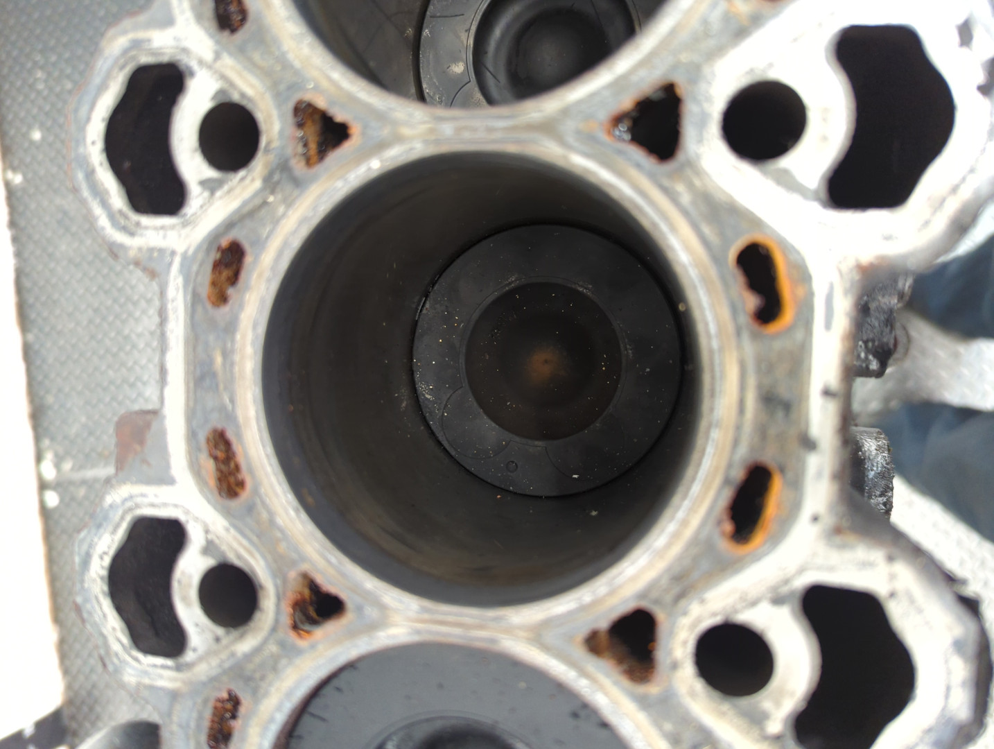 Блок двигателя