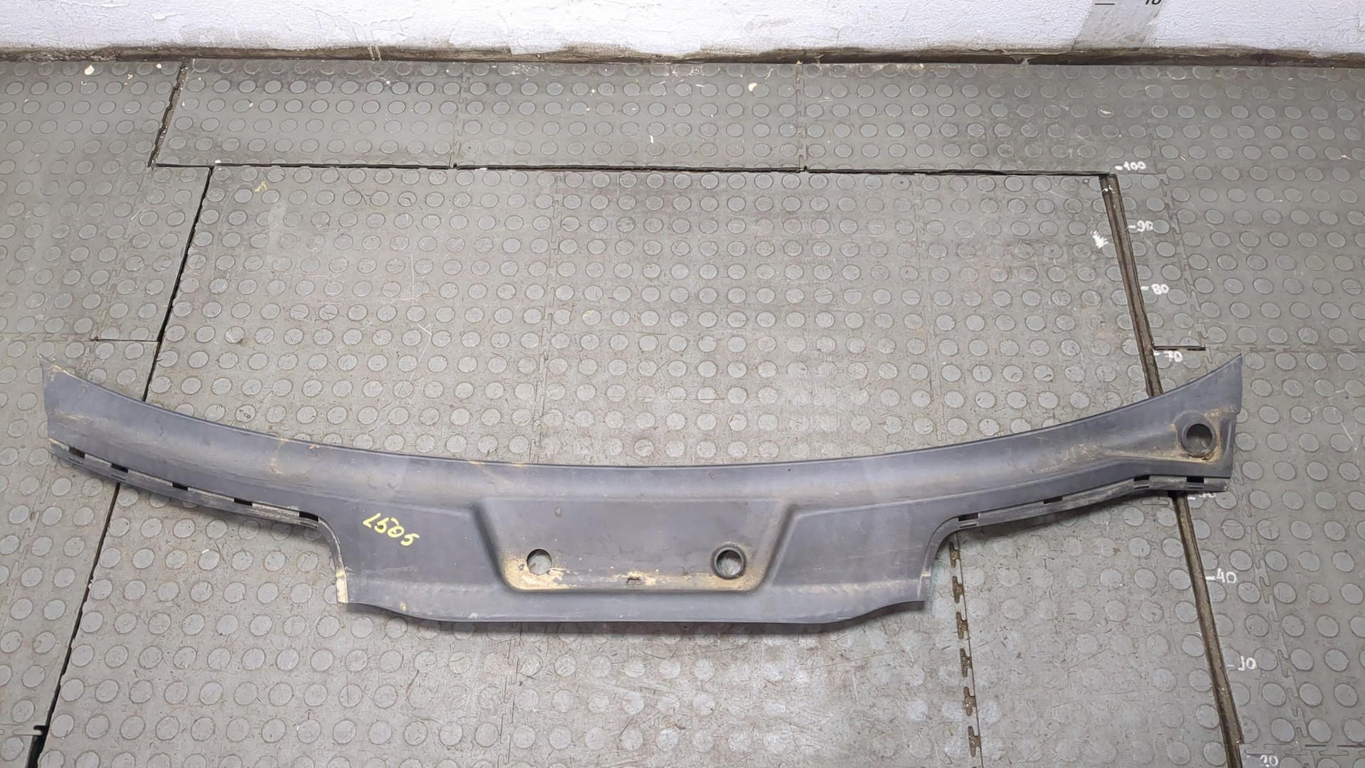 Решетка стеклоочистителей (Жабо)