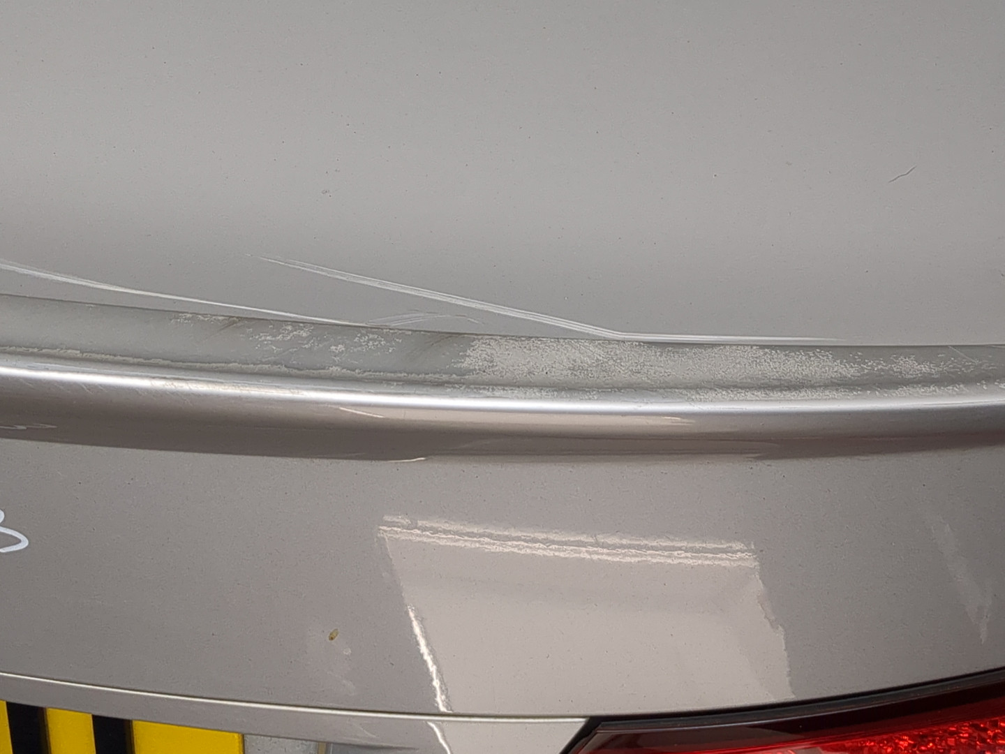 Дверь багажника