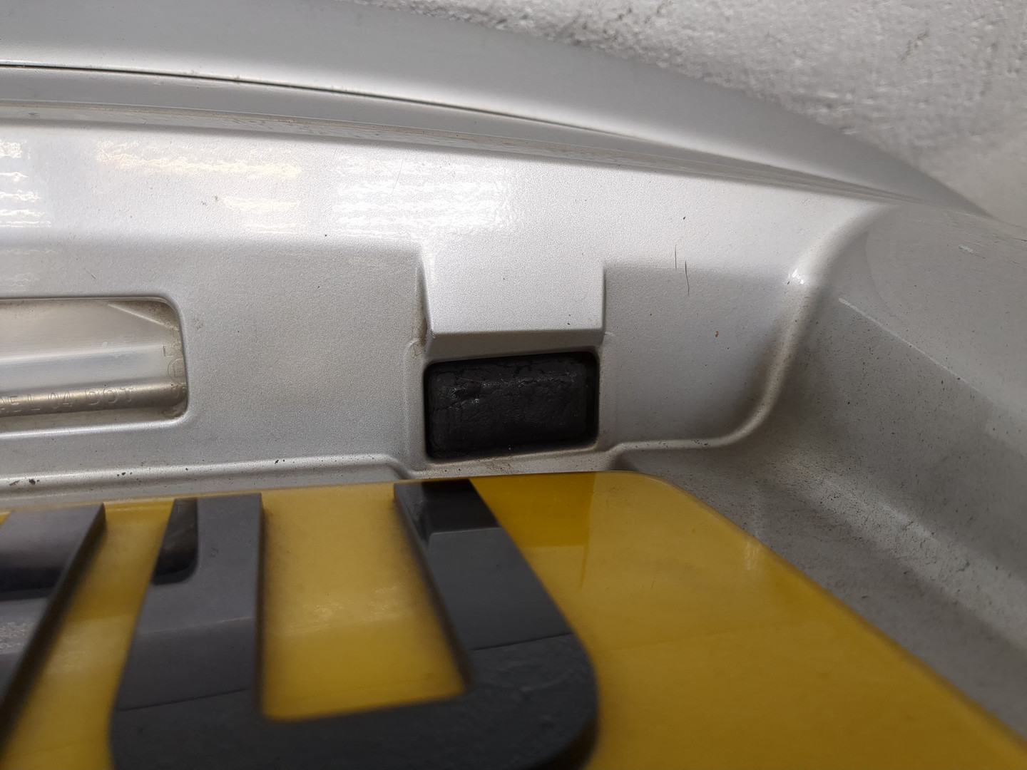 Дверь багажника