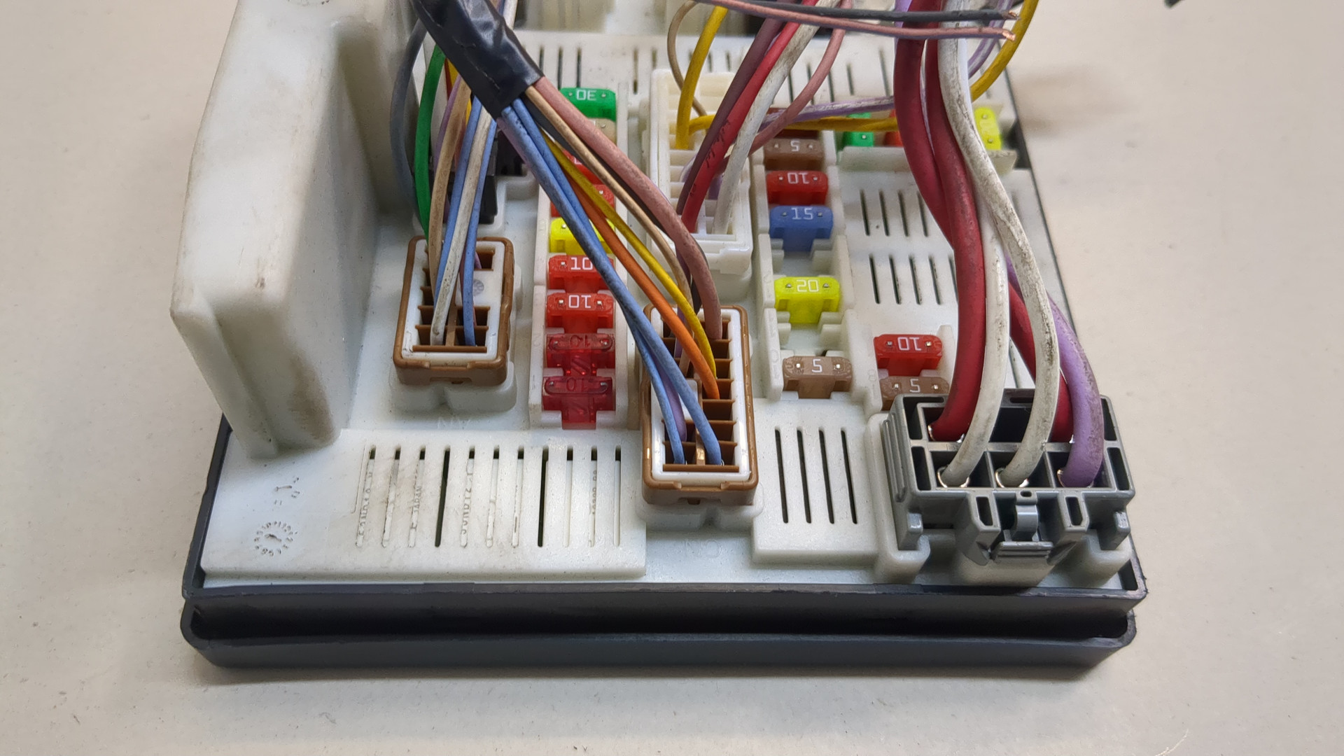 Блок предохранителей