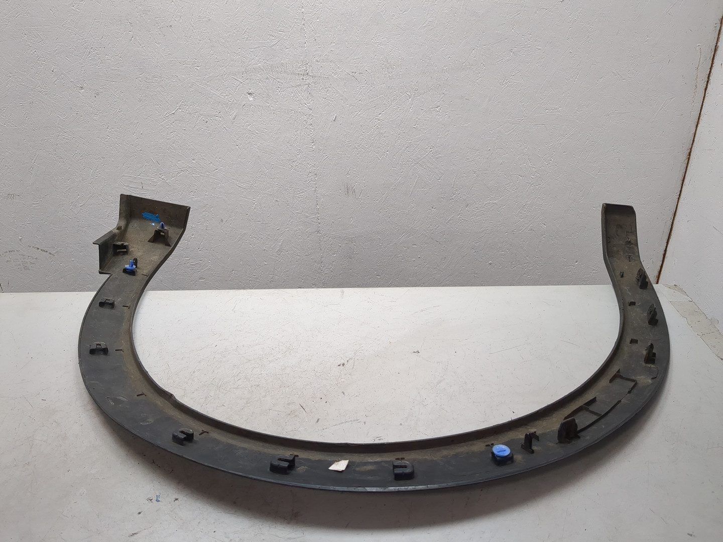 Накладка переднего крыла правого