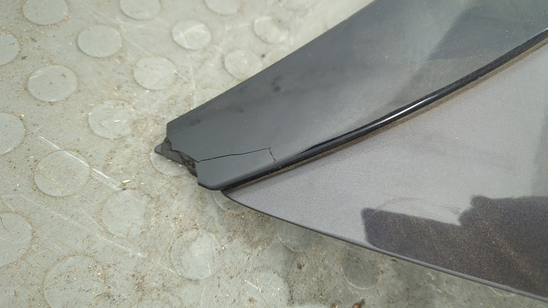 Дверь багажника