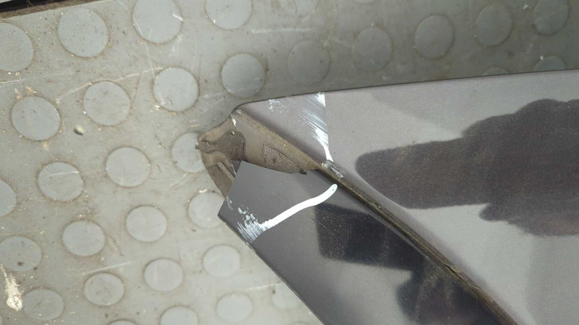 Дверь багажника