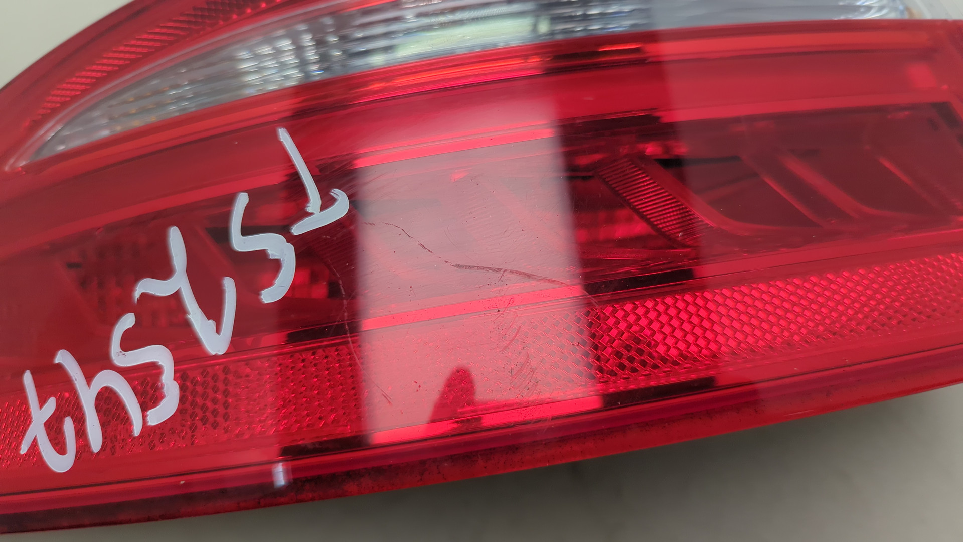 Фонарь задний левый