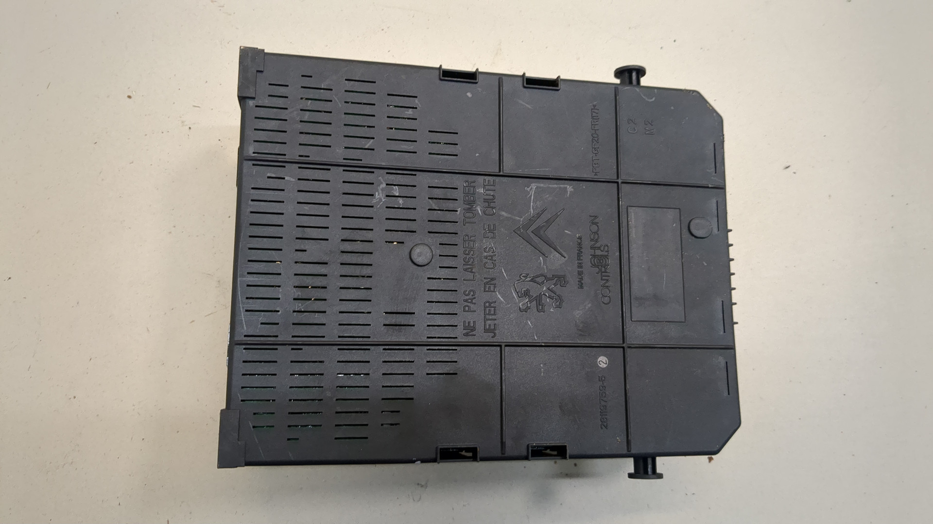 Блок предохранителей