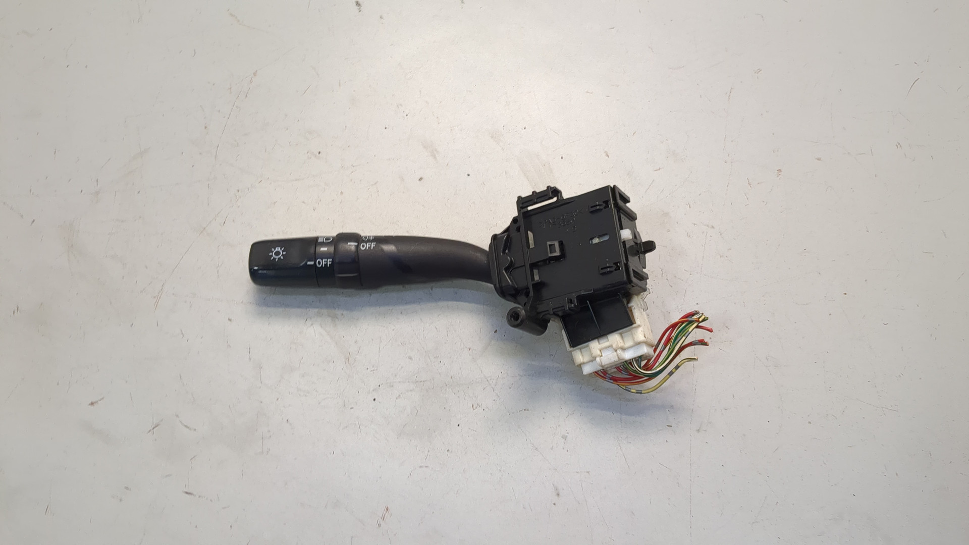 Переключатель поворотов подрулевой