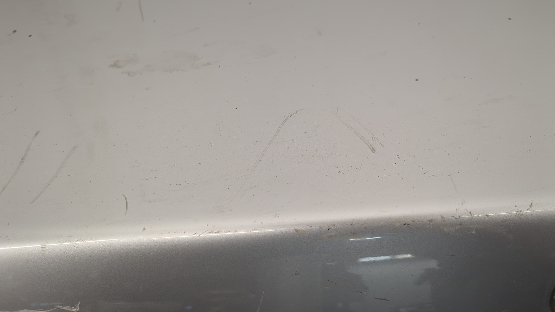 Дверь багажника