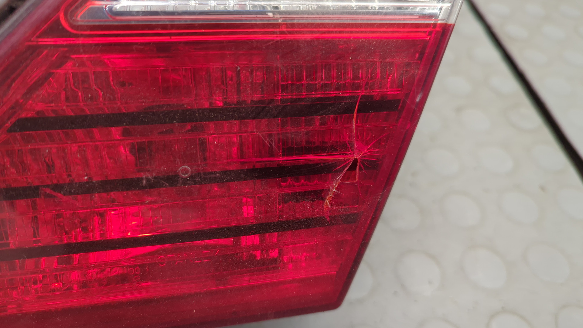 Дверь багажника