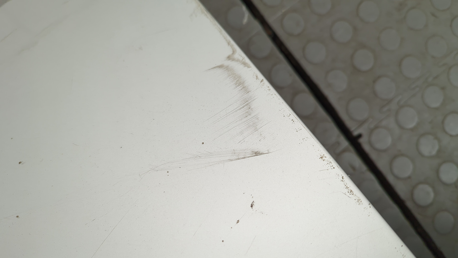 Дверь багажника