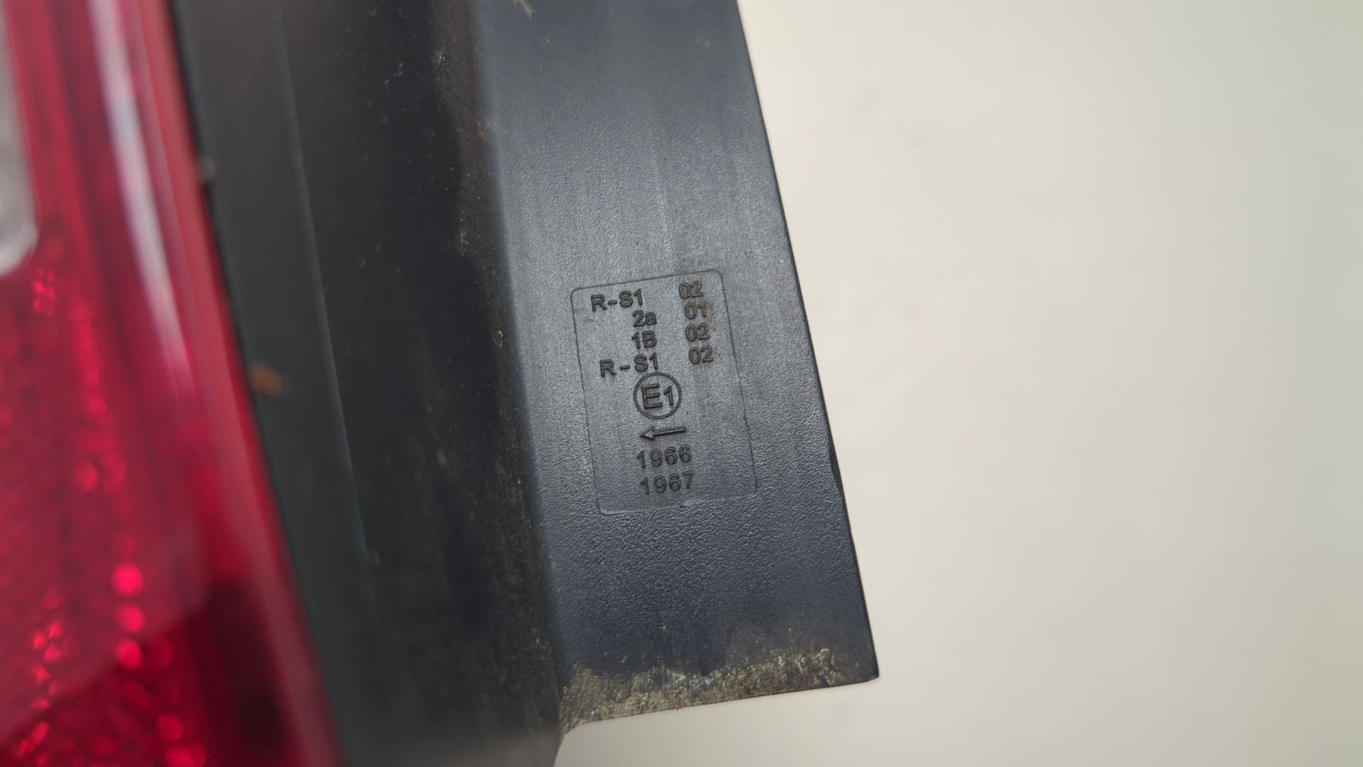 Фонарь задний левый