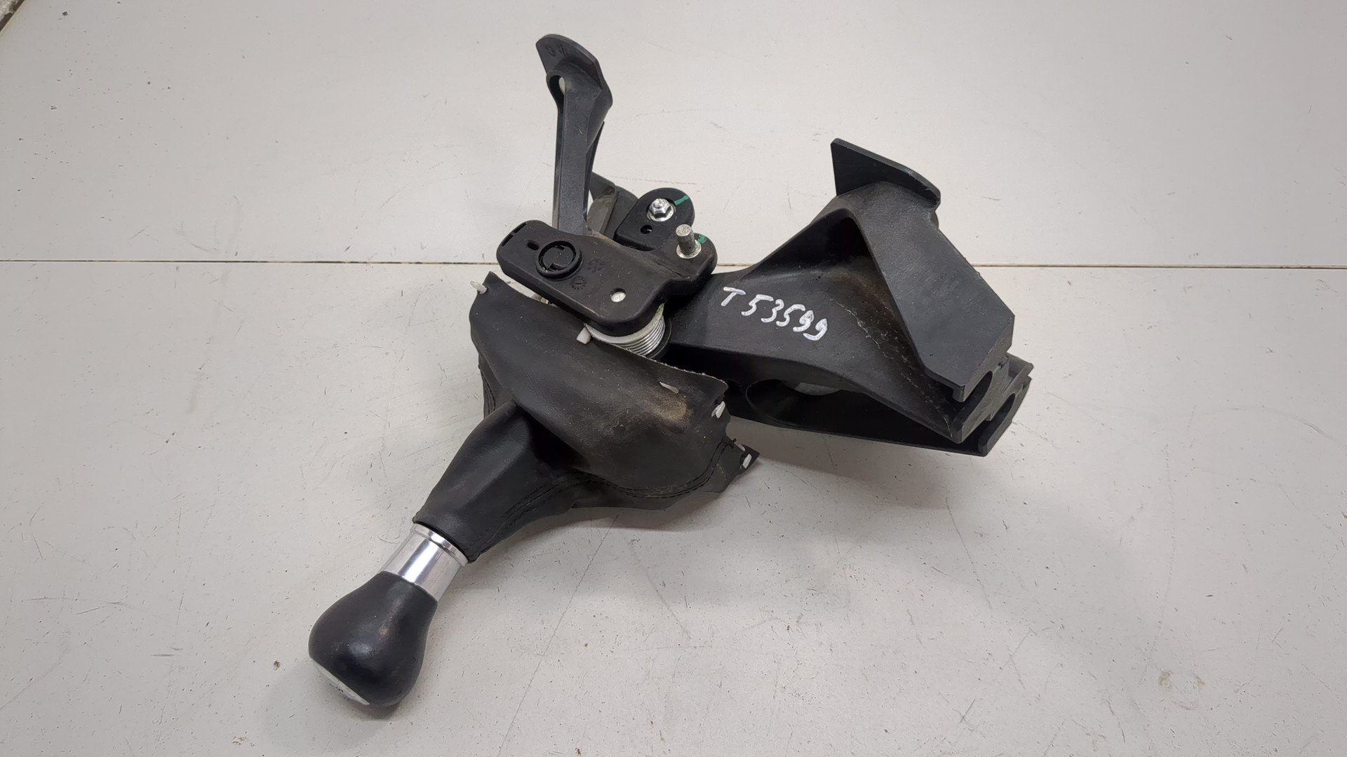 Кулиса МКПП / АКПП