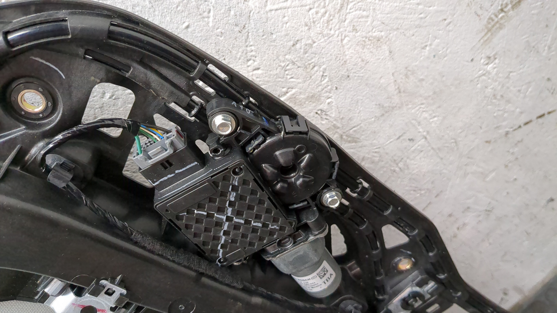 Люк в сборе электрический