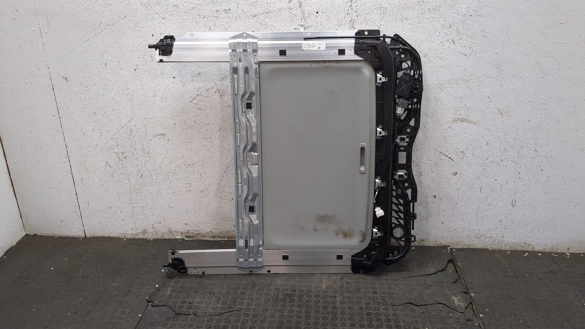 Люк в сборе электрический