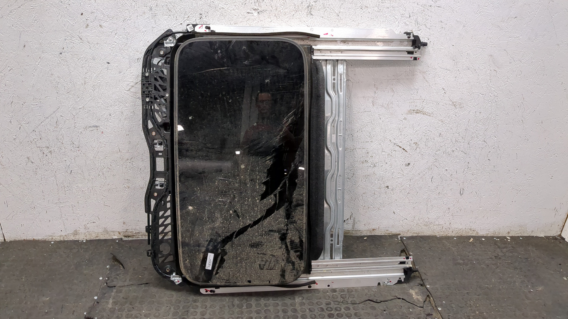 Люк в сборе электрический