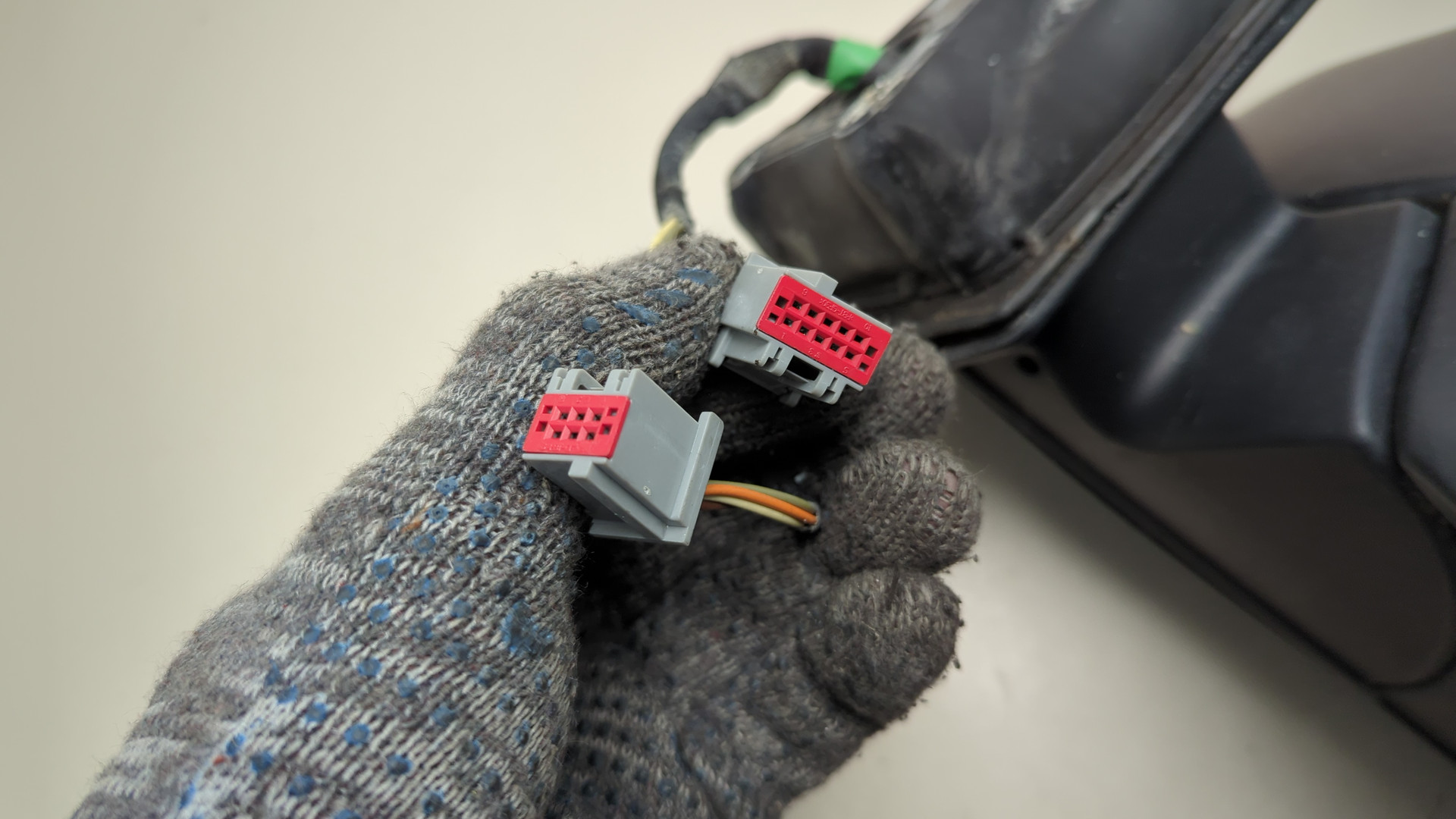 Зеркало правое электрическое