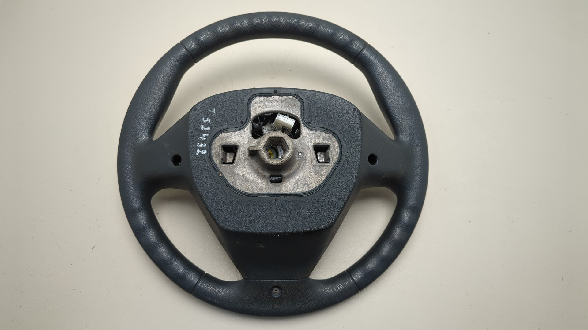 Рулевое колесо (руль)