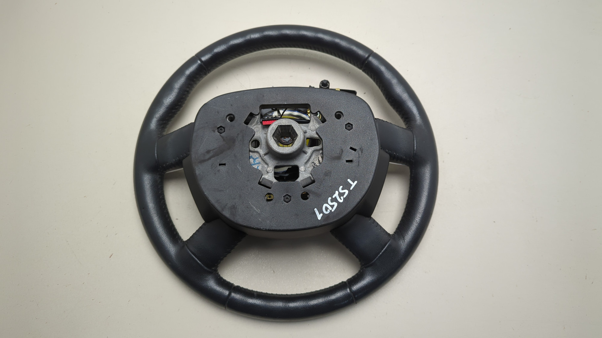 Рулевое колесо (руль)