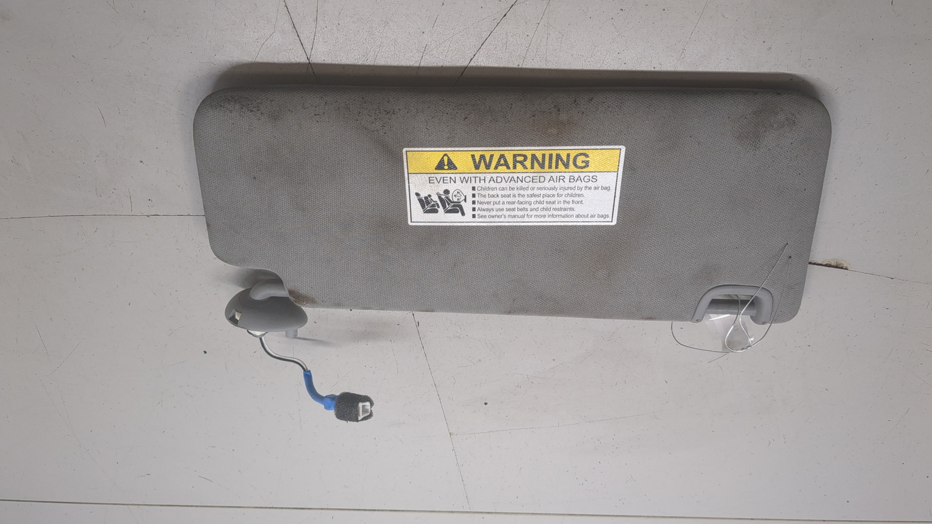 Козырек солнцезащитный